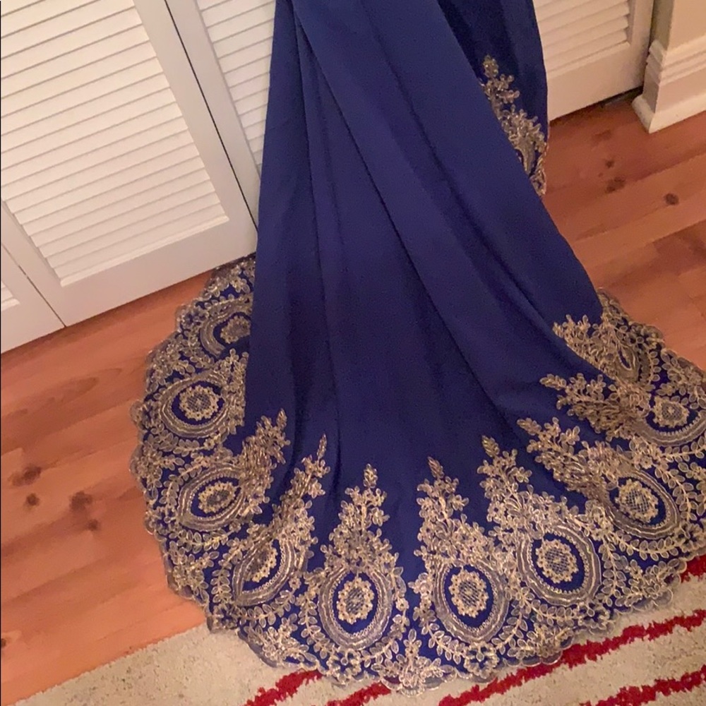 Wedding/Prom Event Dress - Picture 3 of 5